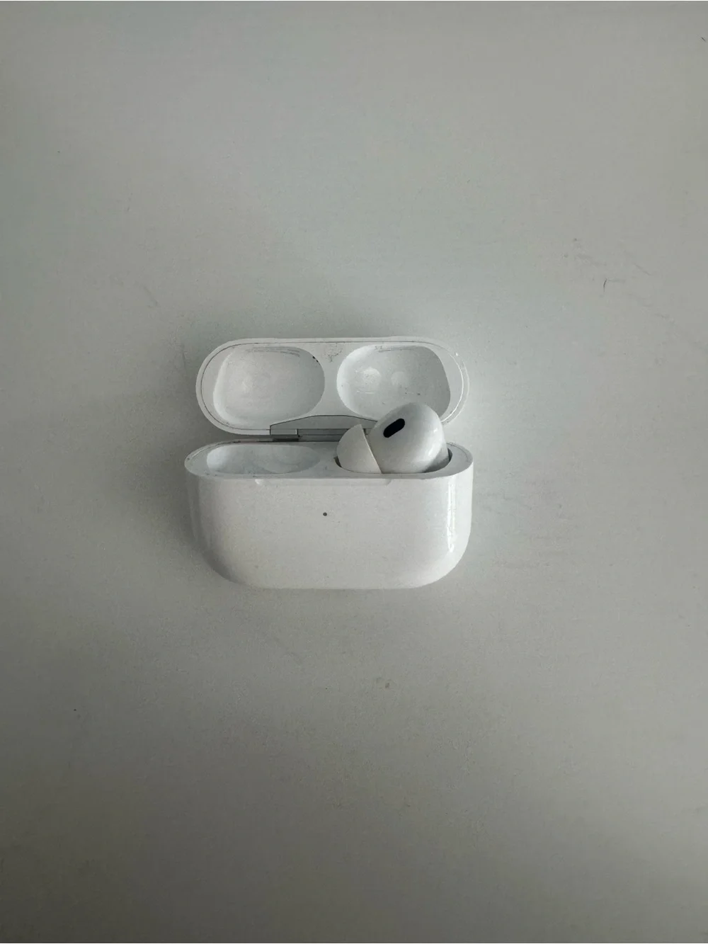 Apple White EarPod / AirPods Charging Case